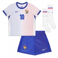 Camisa de Futebol França Kylian Mbappe #10 Equipamento Secundário Infantil Europeu 2024 Manga Curta (+ Calças curtas)
